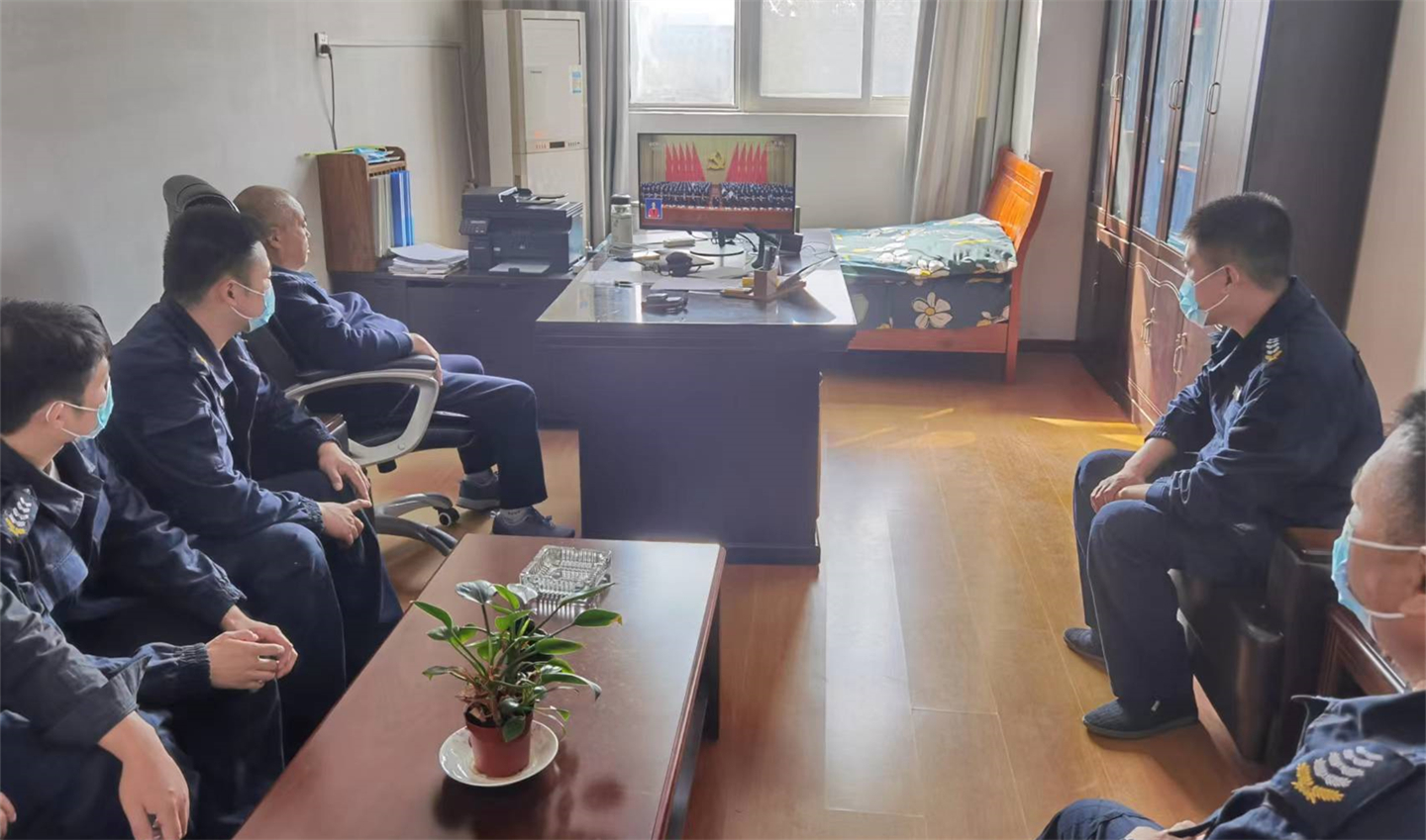 宿州市保安服務有限公司黨員干部職工收看黨的二十大開幕會盛況(圖4)